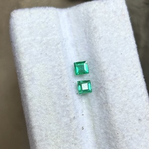 Esmeralda Natural de Zambia de 0.45 Ct, Verde Vibrante, Corte Escalonado, Piedra Preciosa Suelta para Joyería de Alta Gama, Anillos y Colgantes - Product Image 3