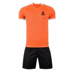 Uniforme de football de haute qualité, logo personnalisé, uniforme de football sur mesure - Product Image 1