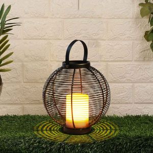 Lanterne ronde en fer avec bougie LED sans flamme et poignée pour la décoration de la maison et du jardin - Product Image 1