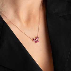 Collar de Libélula Plateada Hallmark con Piedra de Circonio Rojo - Product Image 4
