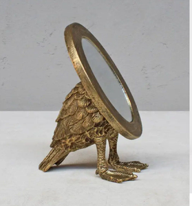 Encantadora escultura de caracol dorado con una concha de cristal transparente, disponible a precios de mayorista. - Product Image 6