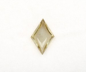 Diamant de laboratoire CVD synthétique de 3,65 carats, taille cabochon, forme cerf-volant, couleur champagne, pureté VS2, haute qualité, pour bijoux modernes, vente en gros directe usine - Product Image 1