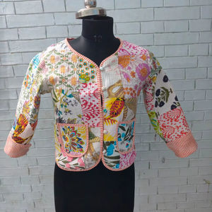 Veste courte matelassée en coton pour femme, faite à la main, brodée de fleurs Kantha, tricotée, multicolore, style vintage, patchwork, pour l'hiver et l'automne - Product Image 1