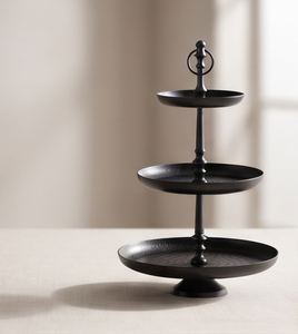 Support à gâteau multifonctionnel à 3 niveaux en métal noir, plateau de service rond texturé avec anneau de finition et poignée, présentoir à pâtisserie - Product Image 1