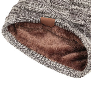 Nuevo Gorro de Punto Cálido con Degradado Personalizado de Alta Calidad, Diseño de Moda Arcoíris, Gorro de Invierno para Clima Frío, Gorro Jacquard - Product Image 4