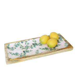 ถาดไม้พร้อมพิมพ์ลายใบไม้ถาดเสิร์ฟอาหารสำเร็จรูปสำหรับวางบนโต๊ะตรงกลาง - Product Image 1