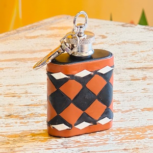 Mini flacons à liqueur en cuir véritable à carreaux Venus Premium, avec nouveau bouchon métallique, légers et robustes, accessoires de mode - Product Image 2