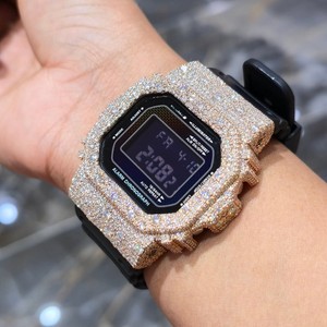 Reloj Digital de Cuarzo para Mujer con Caja de Diamantes de Imitación, Correa de Goma de 20 mm, Cronógrafo Cuadrado de Lujo, Alarma, Retroiluminación, Esfera Dorada Rosa de 41 mm - Product Image 1