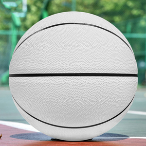 Ballon de basketball en caoutchouc écologique avec revêtement en PU, logo personnalisé, haute adhérence, pour extérieur, taille 7, vente en gros, OEM, robuste - Product Image 4