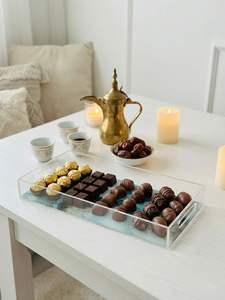 ถาดเสิร์ฟช็อกโกแลตทรงรีสีทองพรีเมียม พร้อมช็อกโกแลตห่อแบบคละรส ของขวัญสุดหรูสำหรับงานแต่งงาน อีด รอมฎอน และงานเลี้ยงต่างๆ - Product Image 6