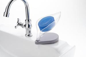 Wholesale Modern Leaf Shape <b>Soap</b> <b>Dish</b> Made of Durable Plastic Waterproof Anti-Slip Easy Clean Bathroom Kitchen Countertop <b>Holder</b> - Product Image 2
