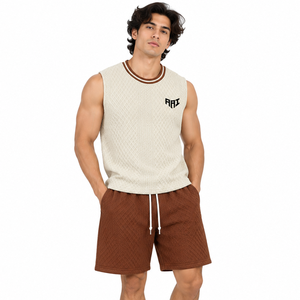 Ensemble short et débardeur texturé matelassé pour homme – Tenue décontractée d'été – Personnalisation du logo OEM – Vente en gros de débardeurs - Product Image 1