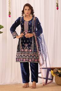 Costume en velours de style pakistanais, tendance ethnique au Royaume-Uni - Product Image 3