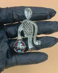 Colgante de leopardo con rubí rojo y moissanita, plata 925 chapada en oro blanco de 14K, estilo hip hop, joyería con incrustaciones de diamantes. - Product Image 2