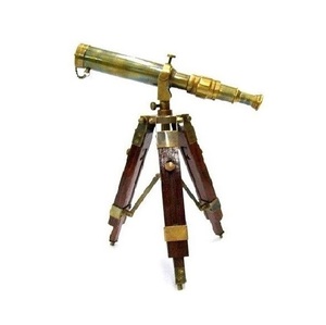 Télescope Nautique en Laiton Poli, Décoration Thème Voyage Océanique pour Collections Nautiques, Arrangements Décoratifs Marins, Présentoirs pour Chambres Côtières - Product Image 1
