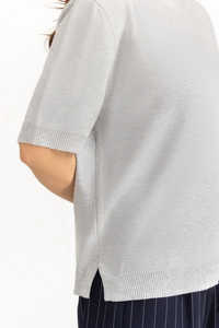 T-shirt en coton écologique fabriqué au Pakistan, col rond, coupe décontractée unique pour femmes, t-shirt gris en tricot, manches courtes, chic et décontracté - Product Image 4