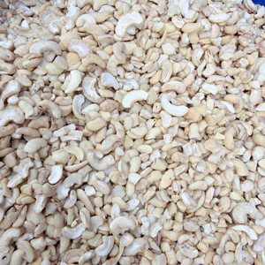 Reasonable Price Santigo Cashew <b>Nuts</b> Kaju Broken Kaju In Bulk <b>Kernel</b> Cashew <b>Nuts</b> Exported To Middle East - Product Image 1
