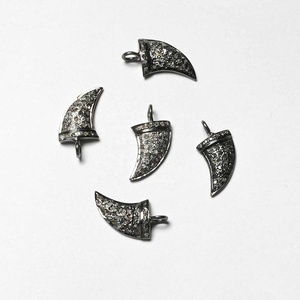 Moda 925 plata esterlina diamante natural cuerno encanto colgante collar de venta al por mayor fabricante tienda en línea a precio de fábrica - Product Image 1