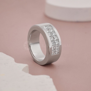 Nouvelle collection de bagues en diamant créé en laboratoire, or blanc, alliance éternité, taille princesse, pour femmes, d'un fournisseur indien. - Product Image 4