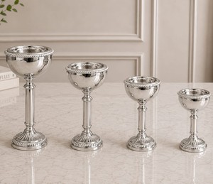 Brûleur de Bakhoor sur pied contemporain, ensemble de 4 encensoirs arabes Mubkhara en métal, décoratif pour la maison, parfum moderne - Product Image 1