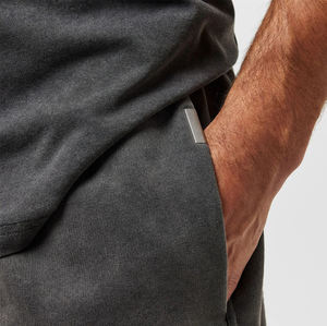 Shorts rétro urbanisés effet délavé, parfaits pour les voyages, le style et le quotidien - Product Image 4