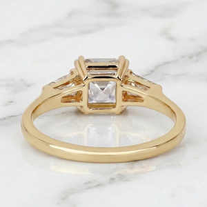 แหวนหมั้นเพชรทรงแอสเชอร์ 1 กะรัต ที่ได้รับการรับรองจากห้องปฏิบัติการ พร้อมเพชรธรรมชาติด้านข้าง D VVS2 ชุบทอง 18K สำหรับทั้งชายและหญิง - Product Image 2