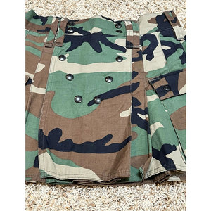 Kilt écossais camouflage utilitaire avec poches cargo et rabats à pression, style rock punk, jupe 2026 - Product Image 3