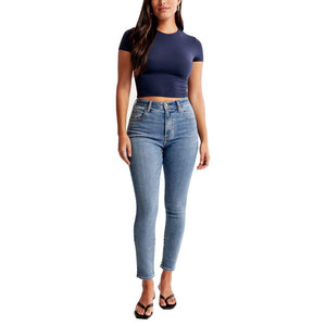 Pantalones Vaqueros Ajustados de Lona para Mujer, con Textura Suave, para un Estilo Urbano Invernal y una Apariencia Moderna - Product Image 1