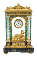 Horloge de bureau moderne en verre et cristal à quartz numérique silencieuse en malachite verte, avec un rythme opulent et une essence intemporelle