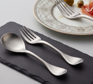 Juego de Cubiertos Minimalistas de Metal, Acabado Espejo, Aptos para Lavavajillas, Diseño de Cuchara y Tenedor, Vajilla para Bodas - Product Image 5