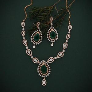 Collier pendentif en argent 925 or rose avec moissanite verte taille émeraude, certifié GRA, design goutte d'eau, luxe unisexe pour mariage - Product Image 2