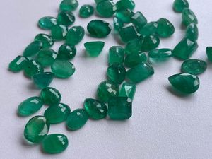 Pierres d'émeraude naturelle de luxe en vrac |   Collier de pierres précieuses vertes zambiennes - Product Image 3