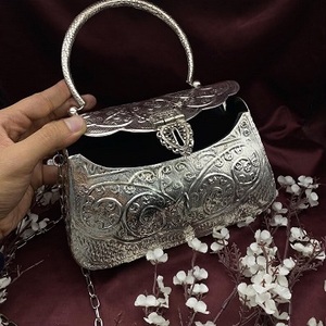 Nuevo Bolso de Mano Plateado Tradicional para Novia, para Fiestas, Eventos Nocturnos, Damas de Honor, F S International - Product Image 4