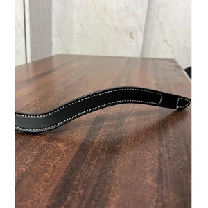 Cabezalera de cuero negro con forma de onda para caballo inglés, con costuras blancas y acolchado, en 4 tallas (LLT) - Product Image 2
