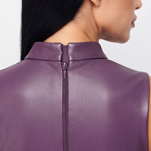 Robe en cuir sans manches pour femme avec fermeture éclair quart de tour, bordure en dentelle, style doux, col montant, coupe ajustée et ceinture à la taille - Product Image 4