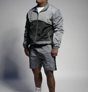 Ensemble de survêtement pour homme, coupe-vent imperméable et réfléchissant, en polyester et nylon, avec veste zippée et short - Product Image 2