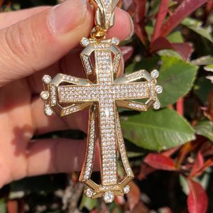 Pendentif Croix de Luxe Sertie de Diamants de Laboratoire, Style Hip Hop Personnalisé, Plaqué Or, Collier pour Homme Style Rappeur - Product Image 6