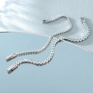 Bracelet tennis délicat en moissanite, chaîne scintillante en acier inoxydable pour femmes et jeunes filles, bracelet minimaliste en zircon cubique, rhodié - Product Image 2