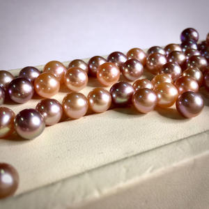 Perlas Sueltas Redondas de Agua Dulce de 6-8 mm, Coloridas y Brillantes, Ligeramente Imperfectas, con Medio Agujero, Perlas en Bruto Granulares - Product Image 3