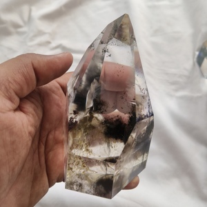 Tour de quartz fantôme naturel, forme libre, pointe de cristal polie, fait main, Feng Shui de luxe pour la décoration intérieure et les cadeaux en gros - Product Image 6