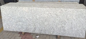 Dalles de granit blanc brillant en promotion avec finition polie lisse pour cuisines et salles de bain, disponibles au prix export - Product Image 5