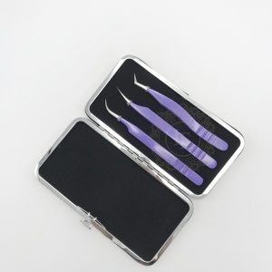 Pinzas de extensión de pestañas de acero inoxidable hechas a mano, revestimiento de polvo púrpura oscuro con logotipo personalizado, Punta puntiaguda plateada - Product Image 3