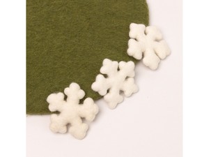 Wholesale Felt & Yarn Handmade Wool Felt Snowflake Christmas <b>Tree</b> <b>Ornament</b> 8cm Hanging Decor Shatterproof Gift Set - Product Image 4