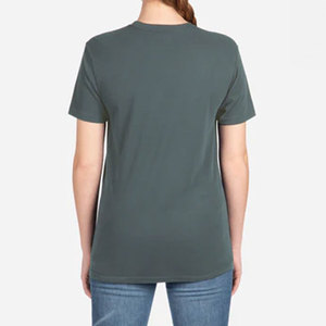 T-shirts pour hommes en mélange de 50 % polyester, 25 % Airlume, 25 % coton peigné filé à anneaux et rayonne - Product Image 2