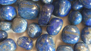 Vente en gros de pierres lapis lazuli polies de haute qualité décoration de méditation en vrac cristal de guérison pierre précieuse décoration de la maison - Product Image 2