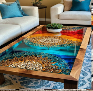 Apportez de la luminosité à n'importe quelle pièce avec cette table basse en bois, ornée d'une riche composition florale en résine turquoise et dorée, à prix de gros. - Product Image 3