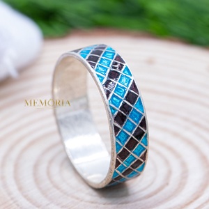 แหวนเงินแท้ 925 ลายเรขาคณิตสีน้ำเงินและดำเคลือบเงา ขายส่งจาก Memoria Jewels - Product Image 3