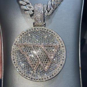 จี้เพชรโมอิสซาไนต์แบบกำหนดเอง เงินแท้ 925 เครื่องประดับฮิปฮอป ผ่านการทดสอบเพชร จี้สลักชื่อหรืออักษรย่อตามสั่ง - Product Image 2