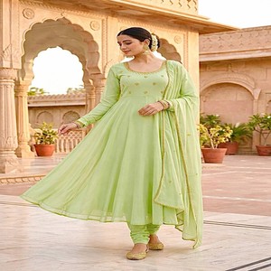 Robe en Georgette pour femme VASTRA COTTAGE avec broderie miroir faite main, manches longues, jupe ample, doublure en coton beurre et dupatta - Product Image 4