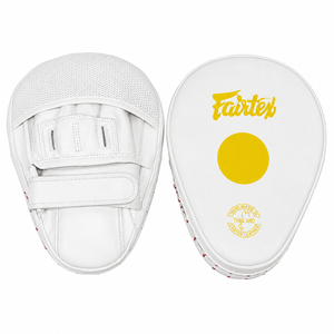 Mitaines de frappe Focus Mitts en cuir véritable noir de qualité supérieure, forme ergonomique, protection ultime pour l'entraînement de boxe, kickboxing et Muay Thai - Product Image 6